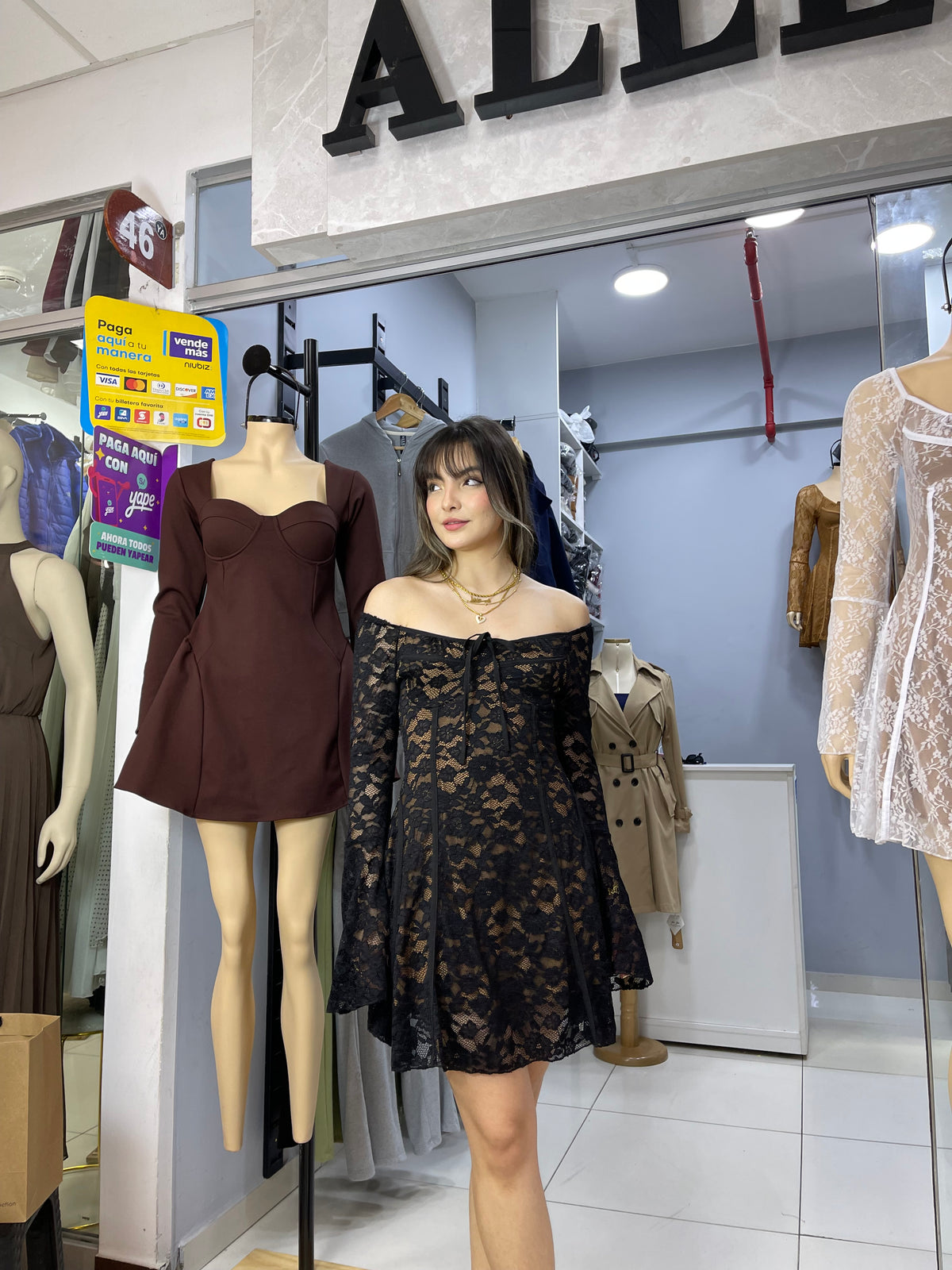 VESTIDO ENCAJE